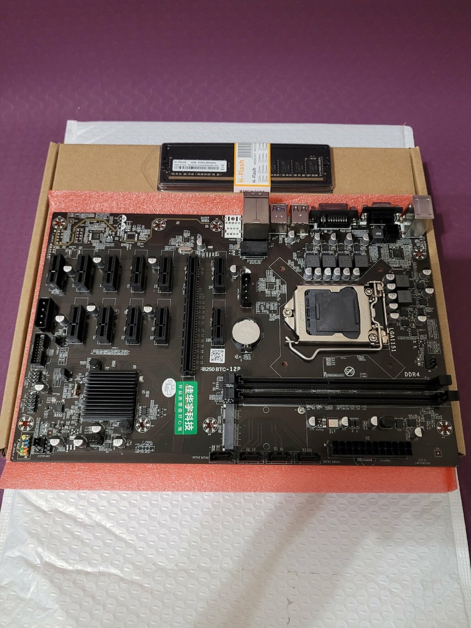 Комплект материнской платы B250-12P LGA 1151 Hi-Flash DDR4 8GB