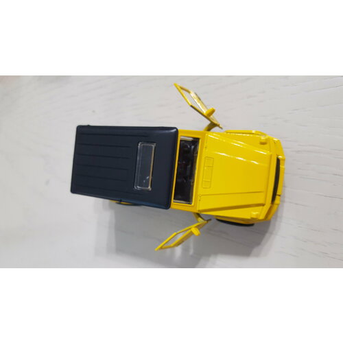 Металлическая инерционная машинка Внедорожник Гелендваген Kiron&Eliks, желтый, черный металлическая инерционная машинка kiron