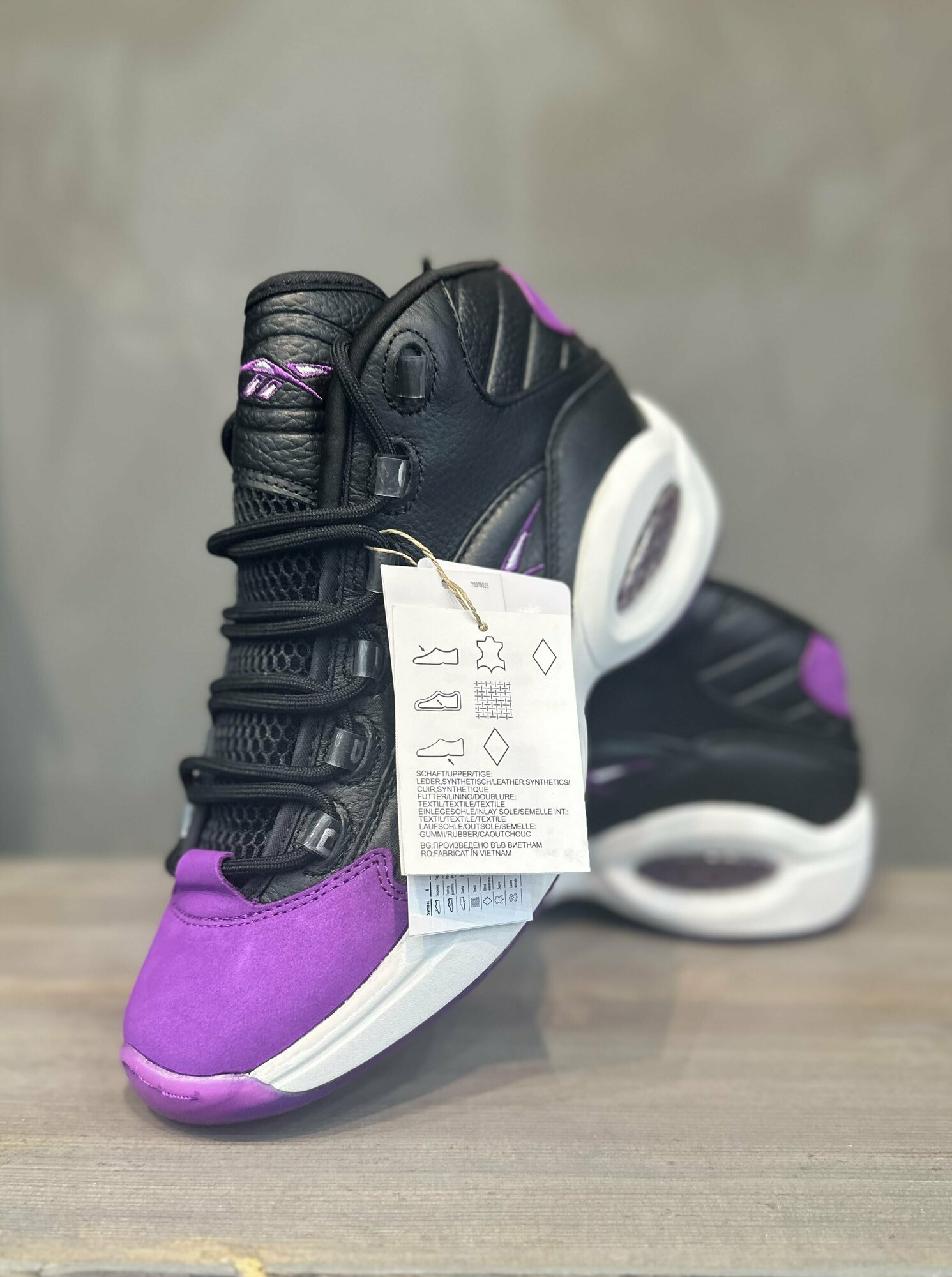 Кроссовки Reebok Question Mid, размер 6 US, черный/фиолетовый — фото 1