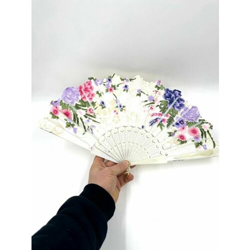 Веер пластиковый Складной Белый с цветочками 230₽
