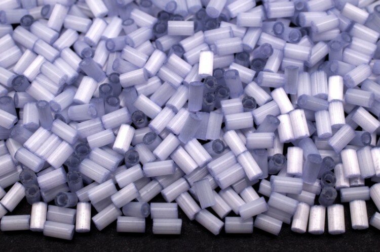 Бисер японский TOHO Bugle стеклярус 3мм #1447 сирень, сатин, 5 грамм