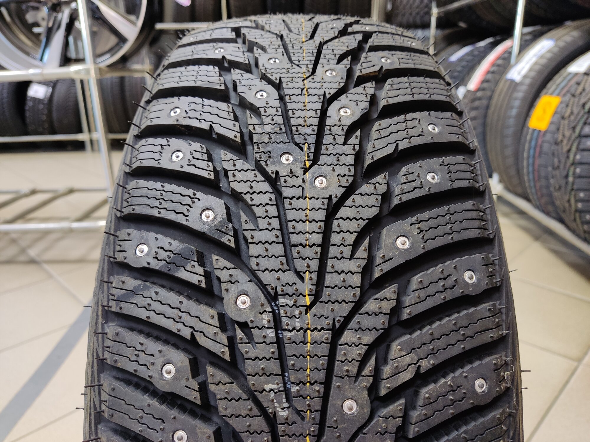 195/55 R-16 Nexen Winguard Spike WH62 87T Ш