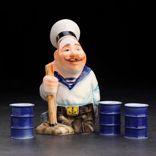 Набор фарфоровый штоф Моряк с 3 рюмками 2602₽