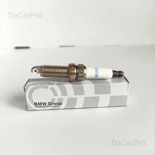 Свеча зажигания 12120037582 BMW X4 X5 X6 F10 F11 F32 F33 F82 и др БМВ 840₽
