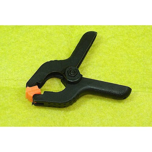 Зажим маленький на пружине 70мм 270₽