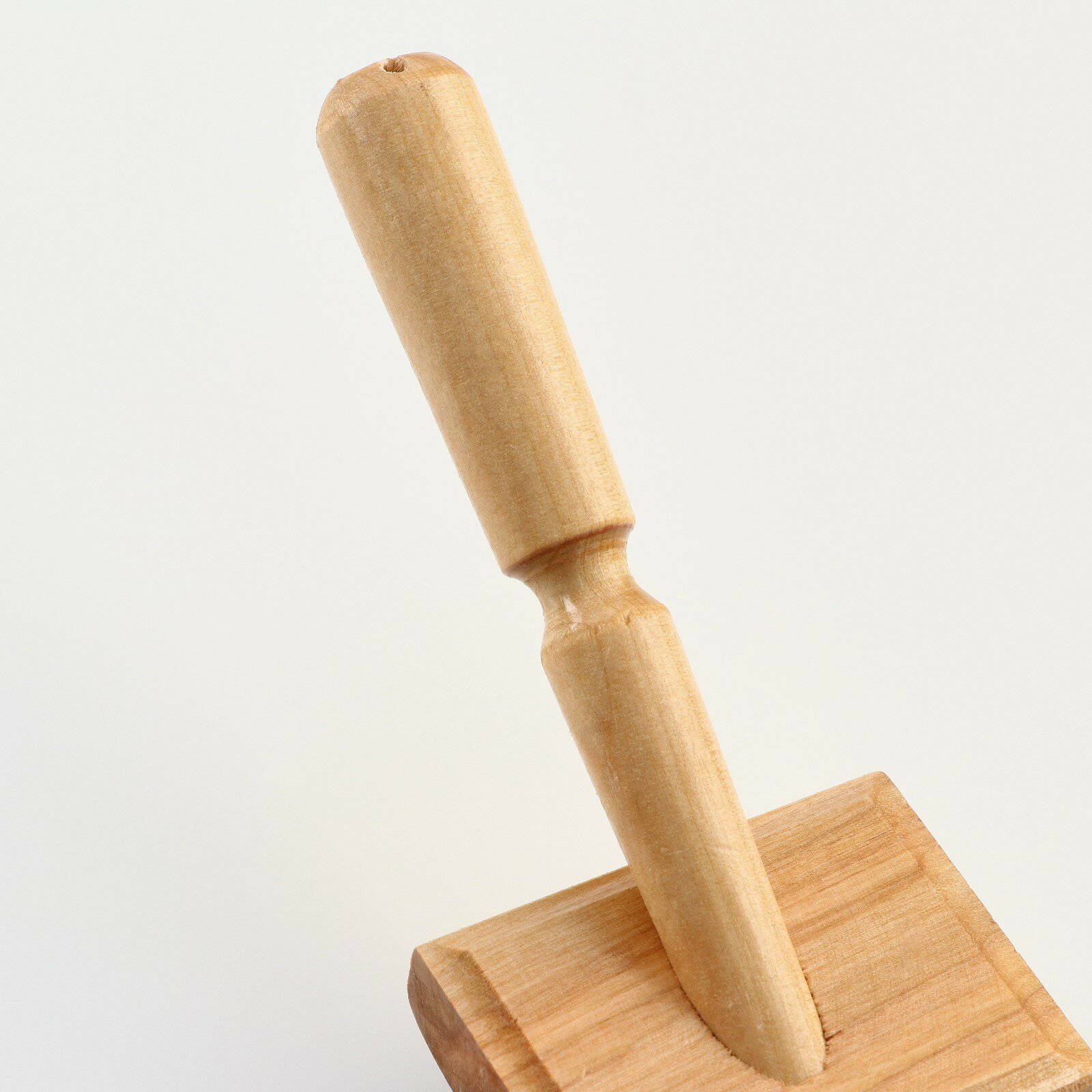 Щётка - пуходёрка деревянная с каплями, основание 60 х 50 мм (1шт.)
