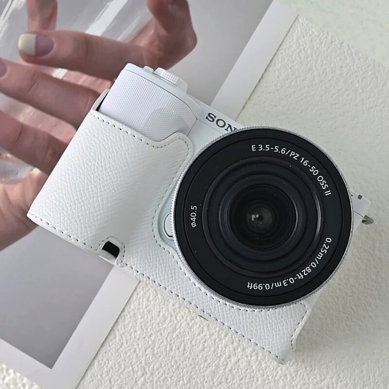Базовый блок для камеры Sony ZV-E10 II, молочный белый с текстурой руки