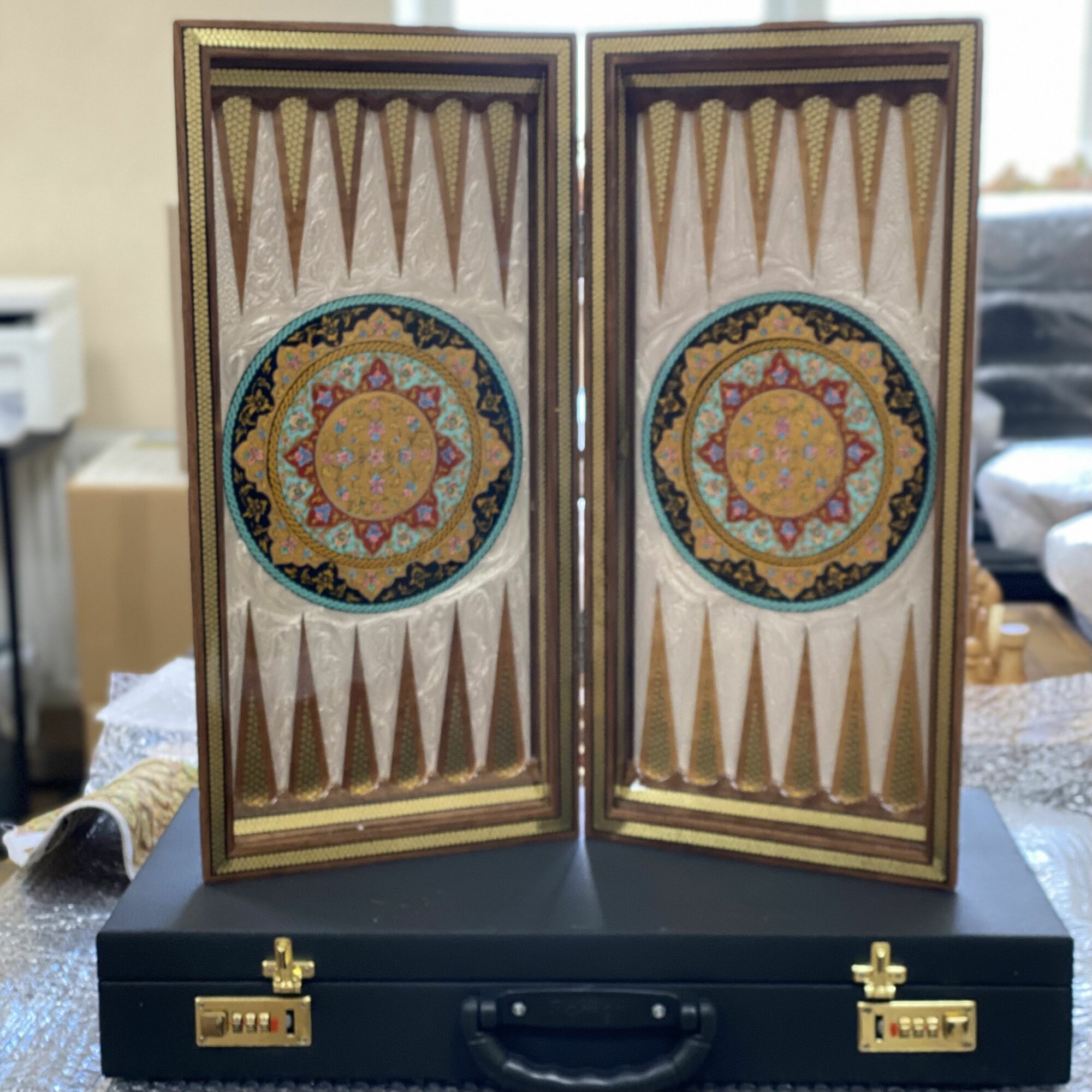 Шахматы-нарды Персидский базар Хатам, ручная работа, инкрустация, деревянная и металлическая фигуры — фото 1