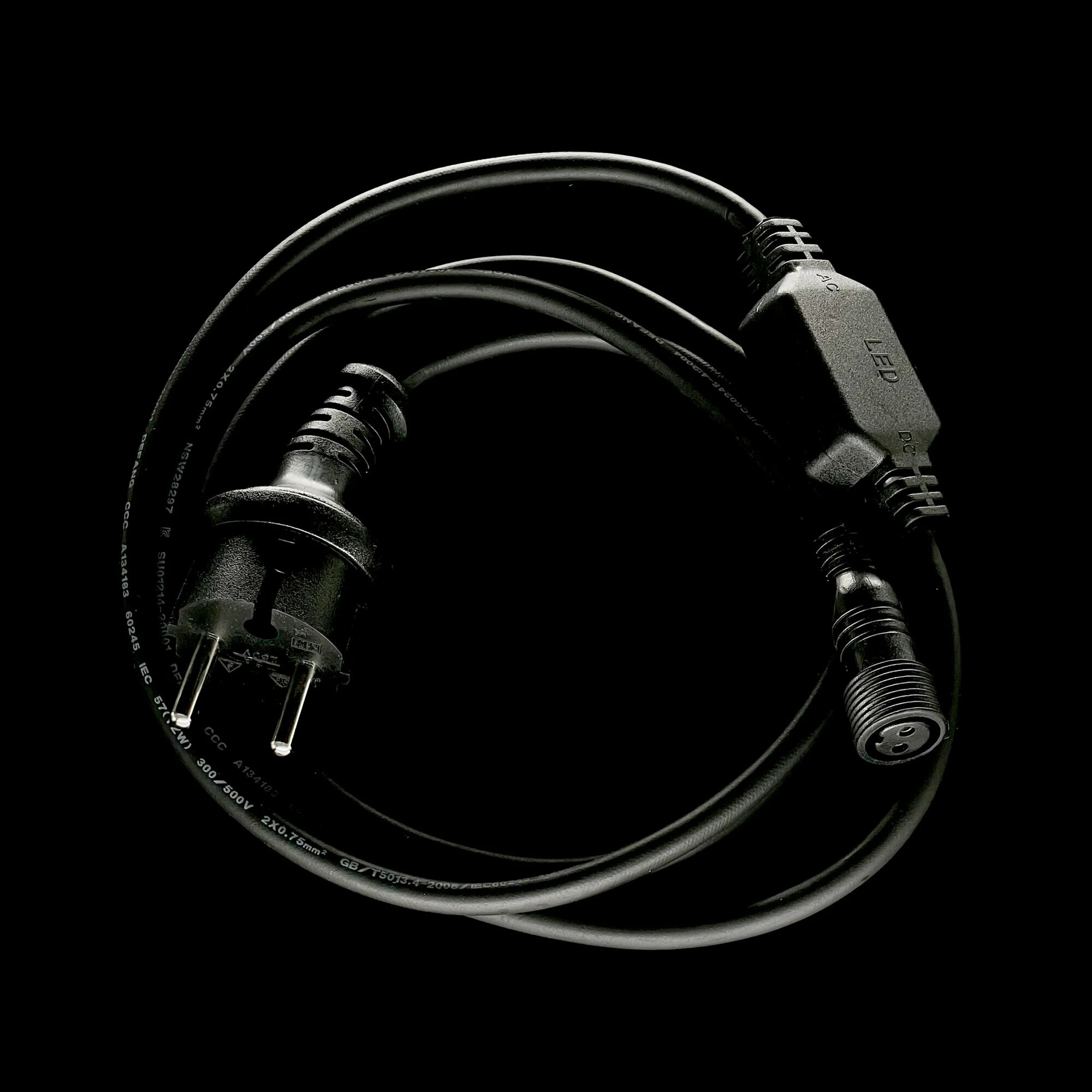 фото Кабель питания с выпрямителем для каучуковых и ПВХ нитей LTC IP65 / силовой провод черный каучук, 220 В, длина 1,5 м