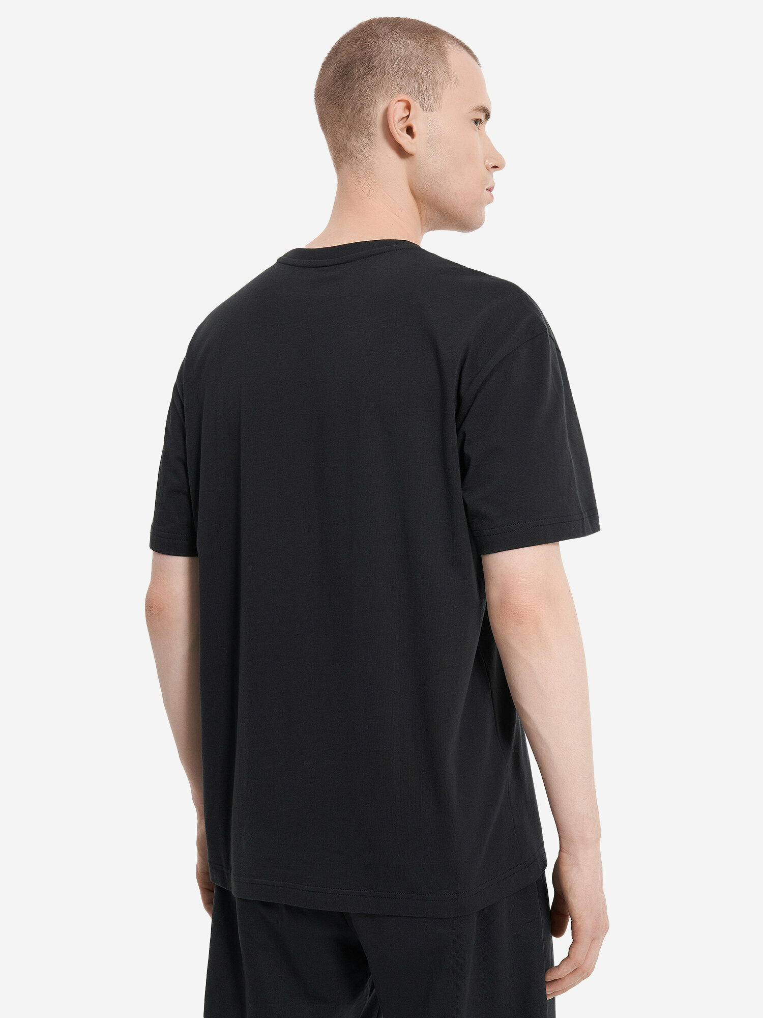 Футболка Fila Men's Essentials SS T-shirt, размер 48-50, черный — фото 1