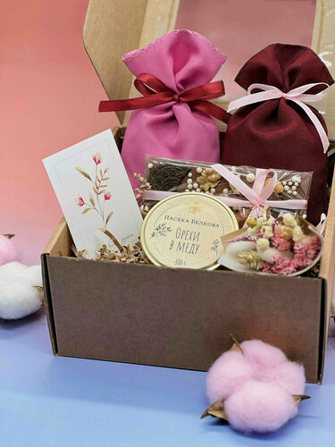 Изображение товара Подарочный бокс для женщин, на 8марта "Чайный букет"/ 525гр