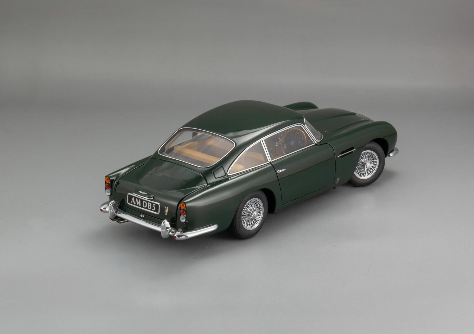 Масштабная модель Aston Martin DB5 - 1964 — фото 1