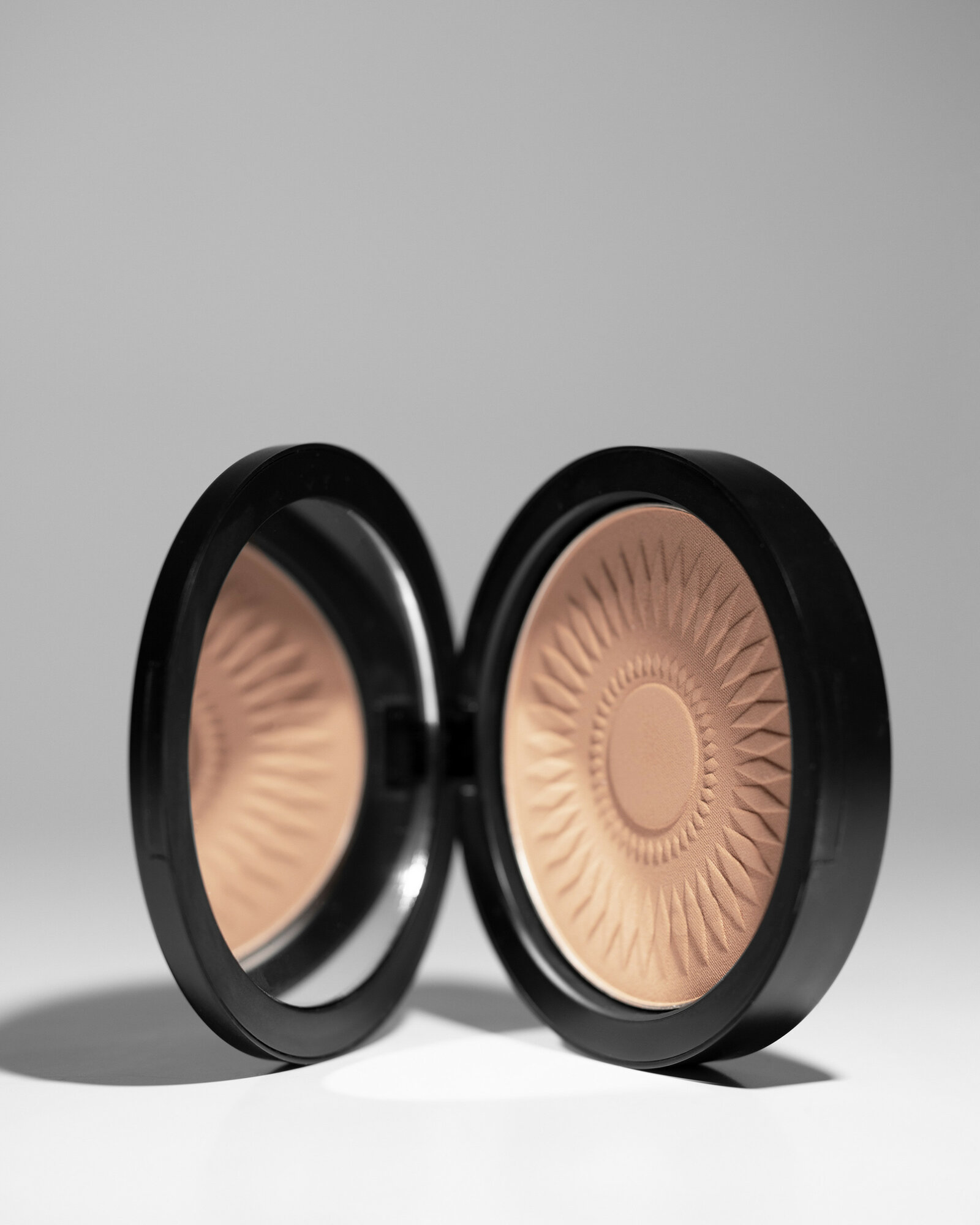 Бронзер для лица Always the Sun Matte Freedom System INGLOT 601 — фото 1