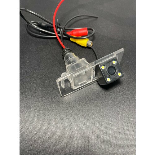 Камера заднего вида для Hyundai Elantra 5MD10-15 Kia Ceed 2 Универсал12-18 120000₽