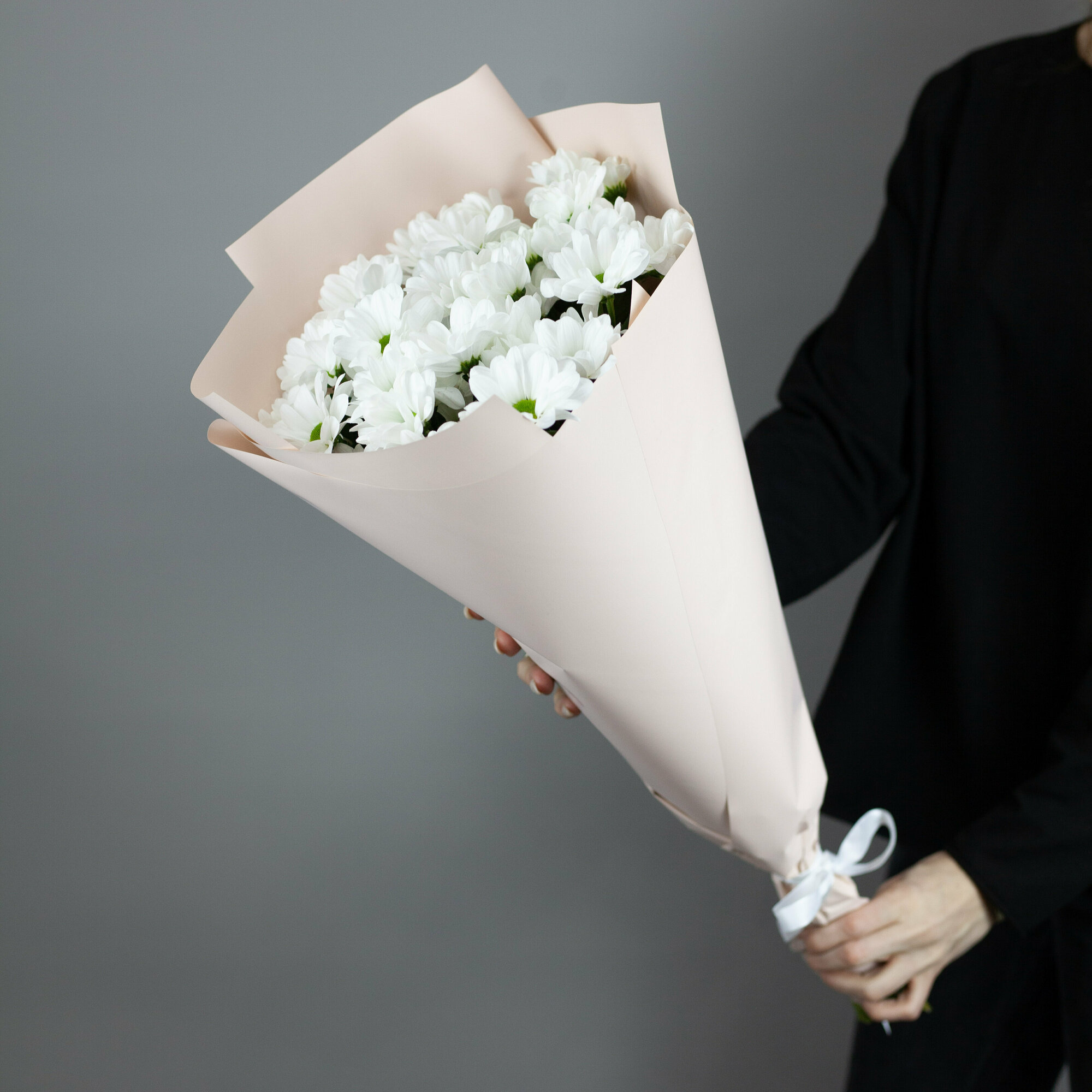 Хризантема кустовая белая 3 штуки букет 