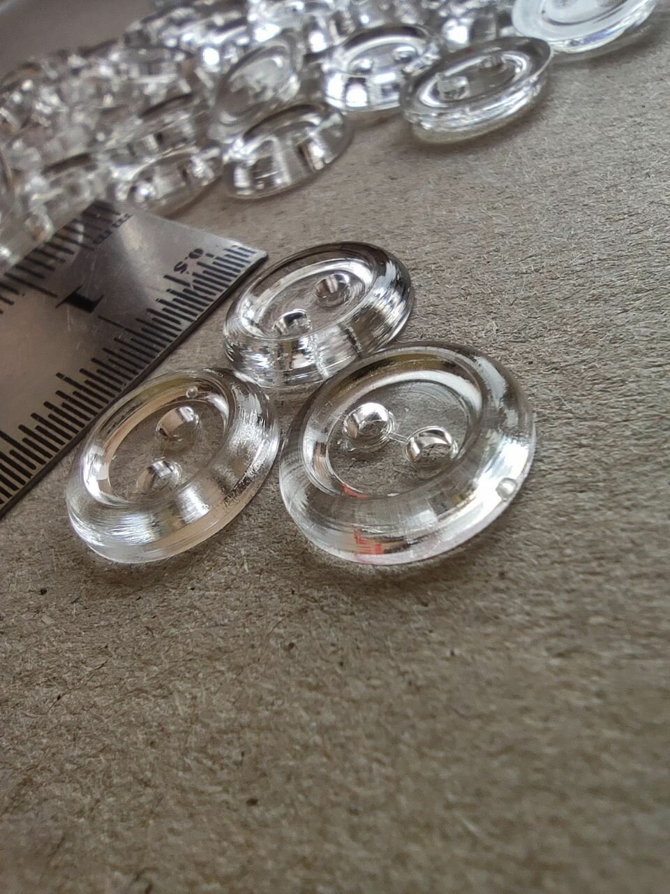 Пуговицы прозрачные 2 прокола 12 мм * 50 шт