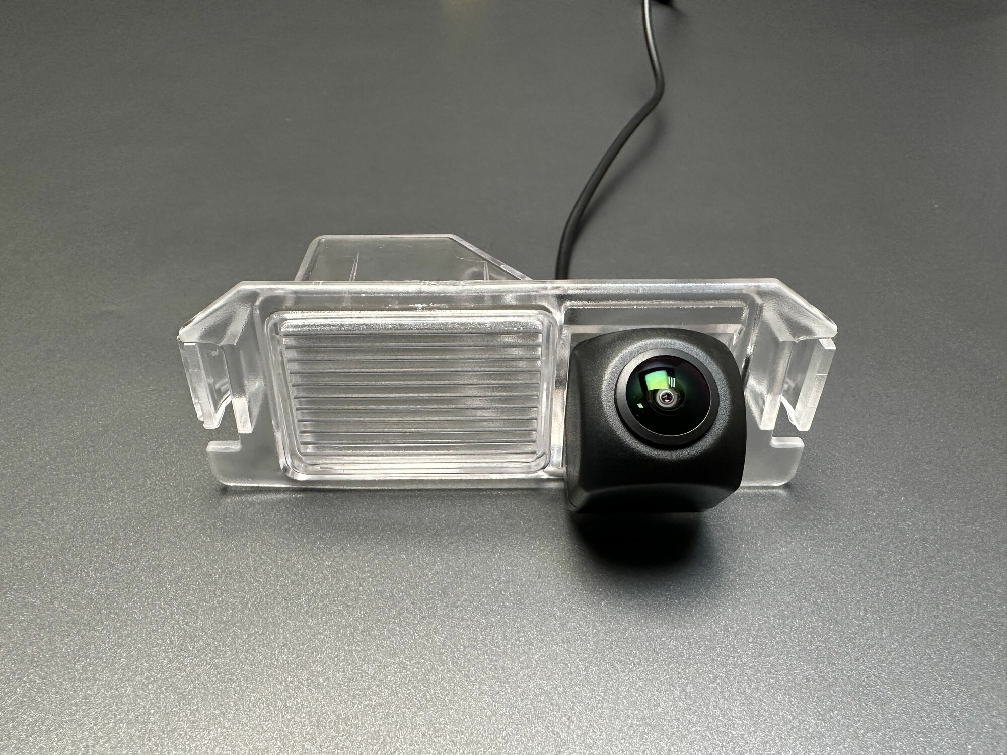 Камера заднего вида для Kia и Hyundai (Киа/Хендай) NaviFly CVBS/AHD 1080P широкоугольная 170 градусов FishEye (эффект рыбий глаз)
