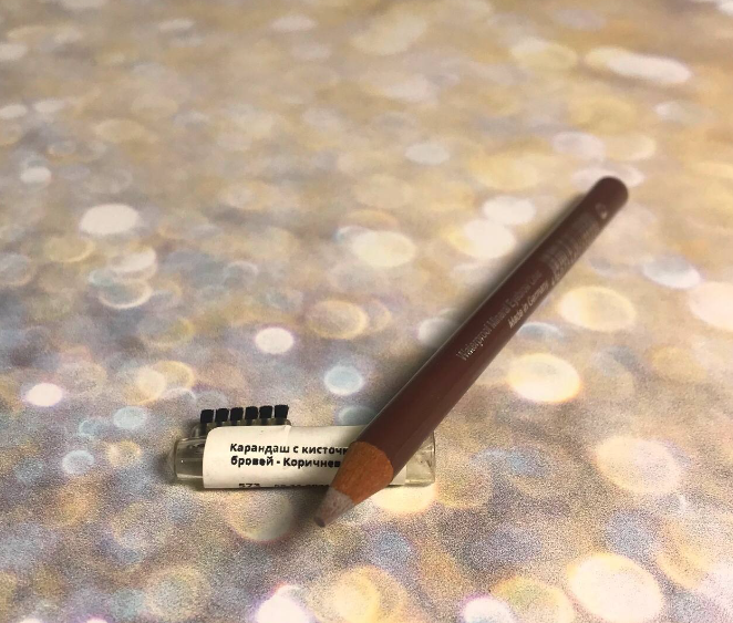 Lili Guaff Waterproof Mineral Eyebrow Liner Карандаш для бровей пудрово-восковый водостойкий с щеточкой Тон BR3 Сливочно-шоколадный