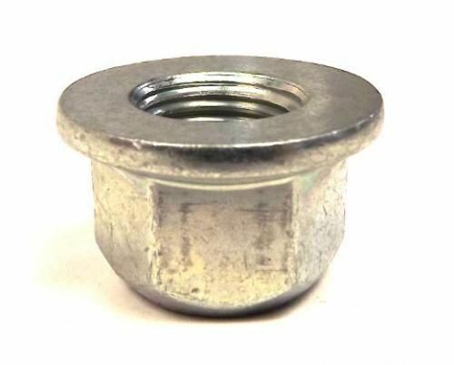 Гайка ступицы переднего колеса Mitsubishi MB573720