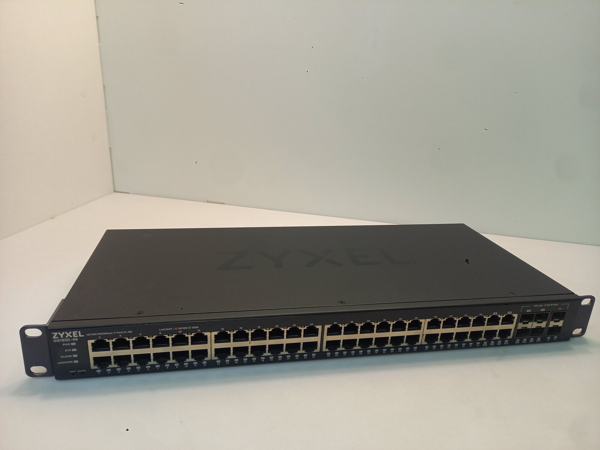 Коммутатор ZYXEL GS1920-48V2 Управляемый коммутатор(44UTP 1000Mbps+4Combo 1000BASE-T/SFP+2SFP)