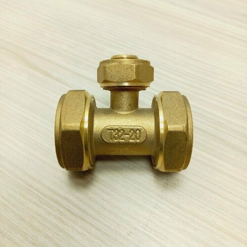 Обжимной тройник 32х20х32 мм Hydrosta цанговый 1 шт 630₽