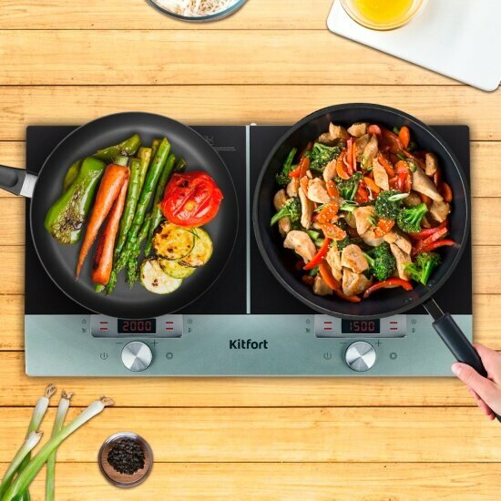 Обзор: Электрическая плита Kitfort КТ-155, стеклокерамическая, сенсорное и механическое управление