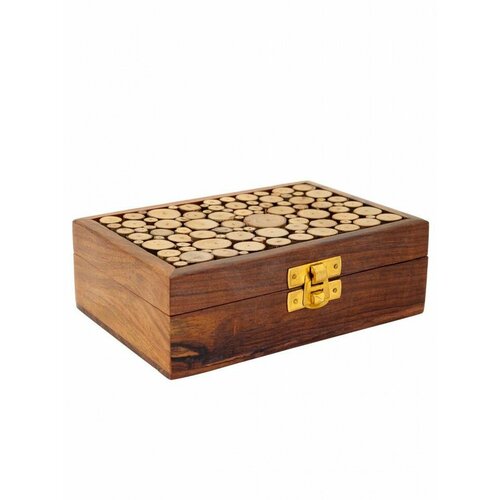 Шкатулка (дерево) резная 