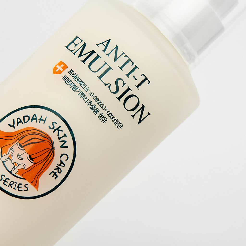 Картинки Успокаивающая эмульсия для проблемной кожи YADAH "ANTI-T EMULSION"