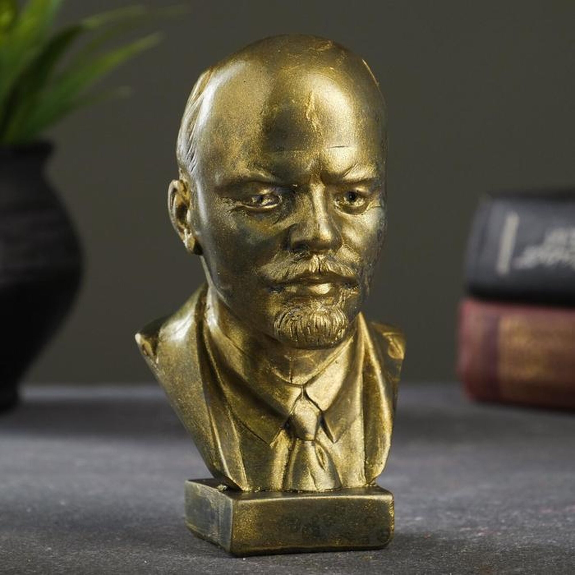 Бюст В. И. Ленин латунь 15х10х8см