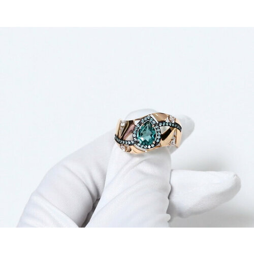 фото Кольцо diamant online, золото, 585 проба, фианит, размер 19, зеленый