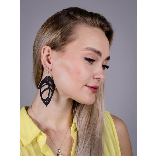 Серьги КОЖАНЫЙ ЦВЕТОК, размер 90 мм, черный