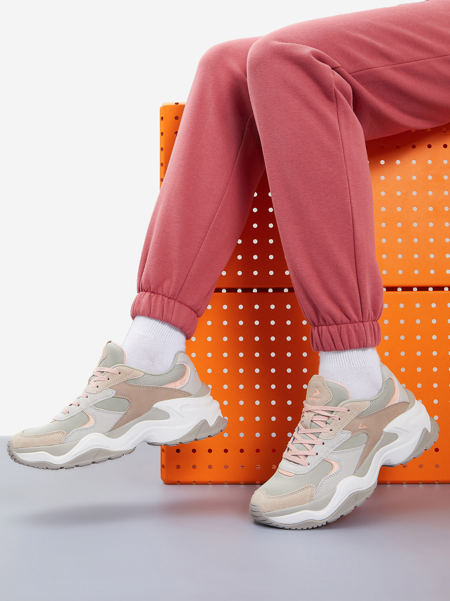 фото Кроссовки женские Demix Tiara Зеленый; RUS: 39, Ориг: 8.5