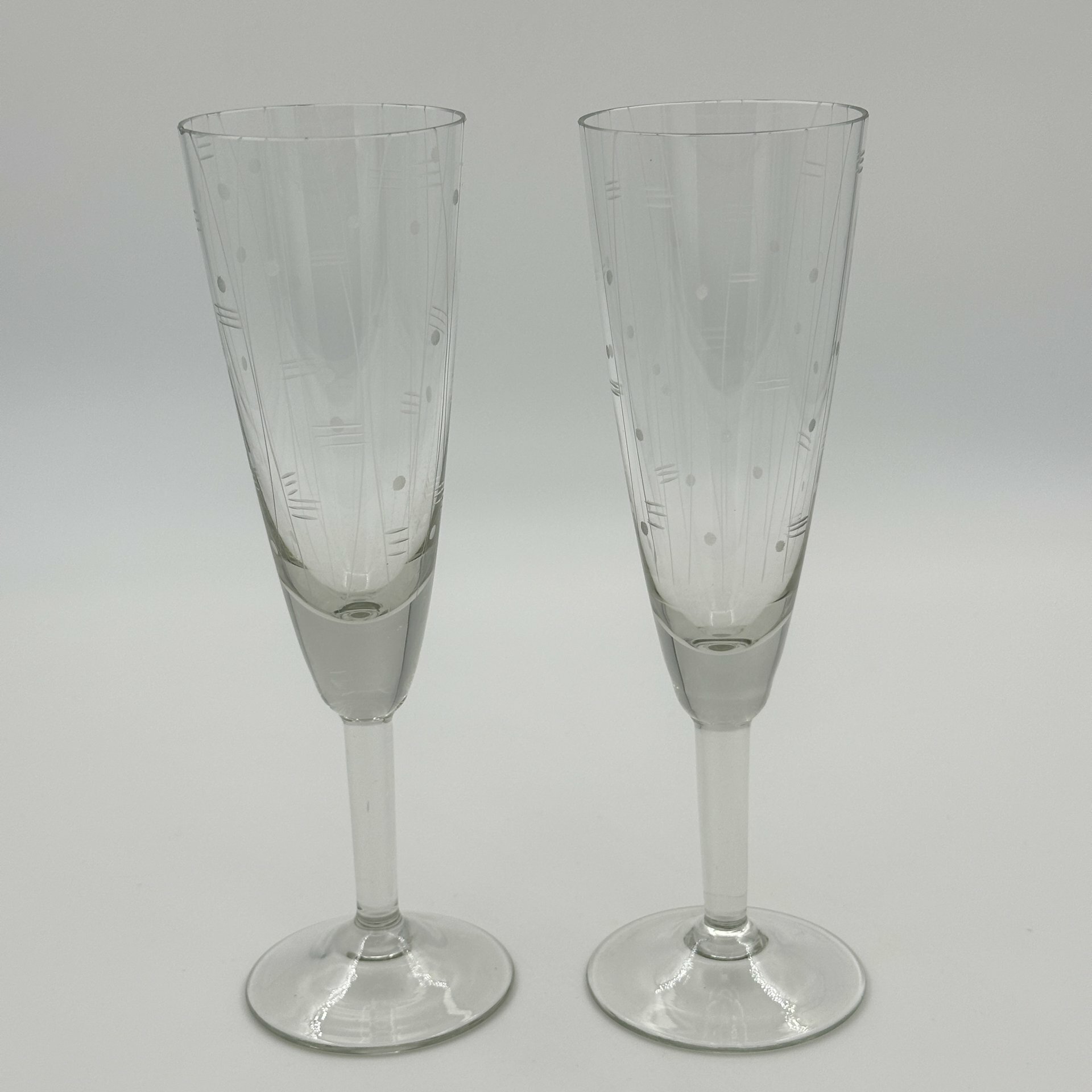 фото Пара фужеров с геометрическим декором, стекло, СССР, 1960-1990 гг.