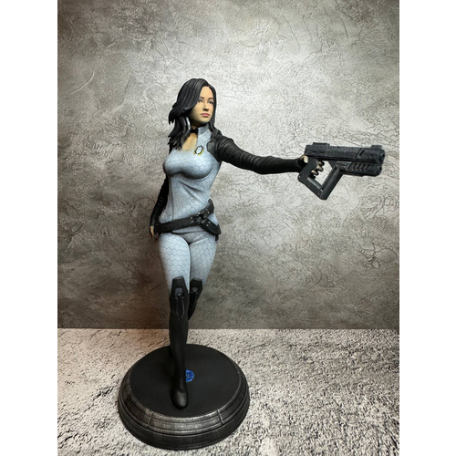 Miranda Mass Effect Миранда Масс эффект фигурка окрашена 15 см 10400₽