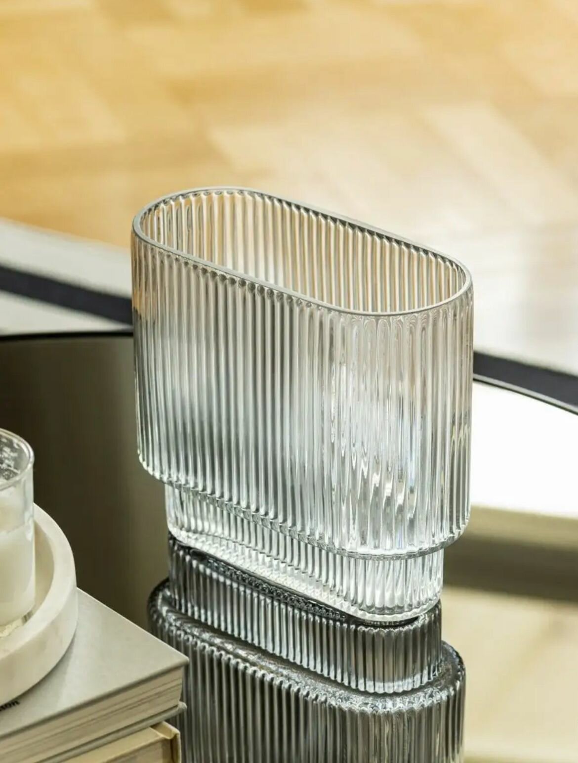 фото Ваза для цветов рифленая