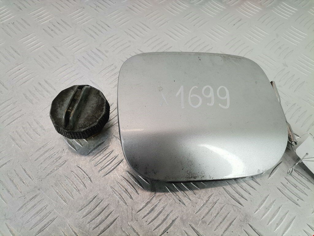 Лючок бензобака Mazda 323 BA B22H42410A арт. 1431611