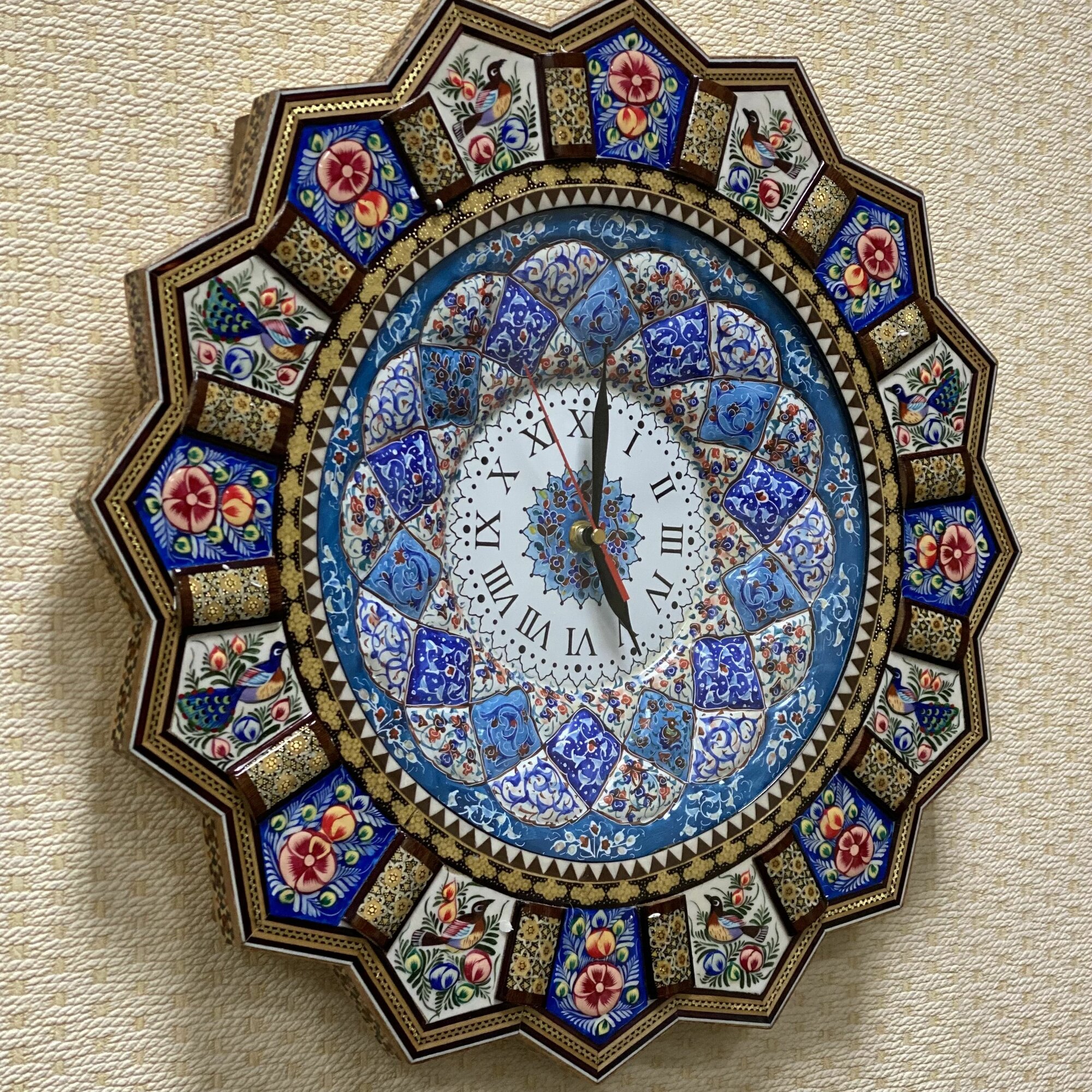 Часы настенные Персидский базар Иран, ручная работа, инкрустация по дереву — фото 1