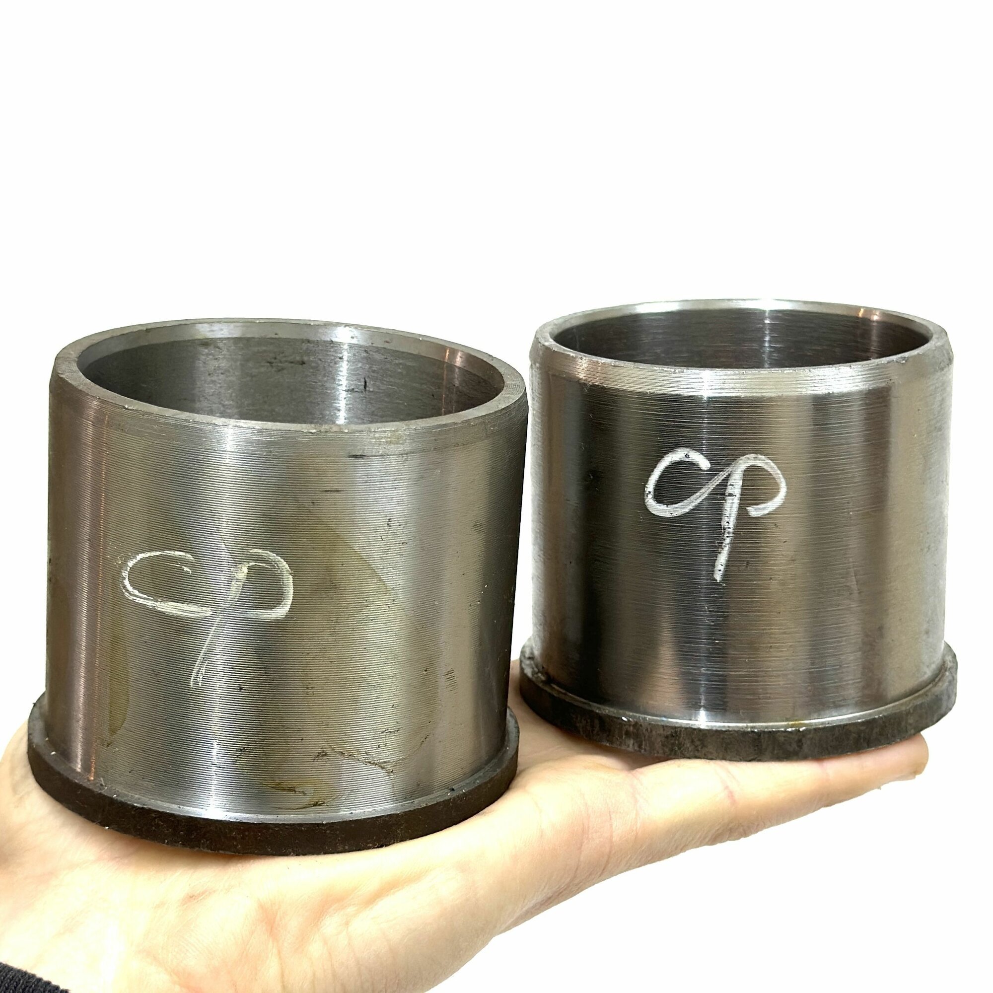 Втулка ДТ-75 (2 ШТ.) Средняя 77.31.111А (80х70х70 мм)
