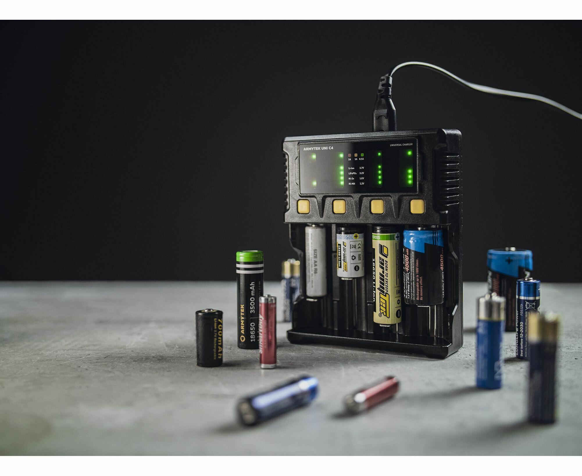 Зарядное устройство универсальное ARMYTEK UNI C4 Type C — фото 10