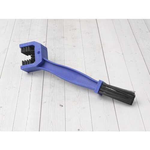 фото Pitbikeclub щётка для чистки цепи с пластмасс. ручкой