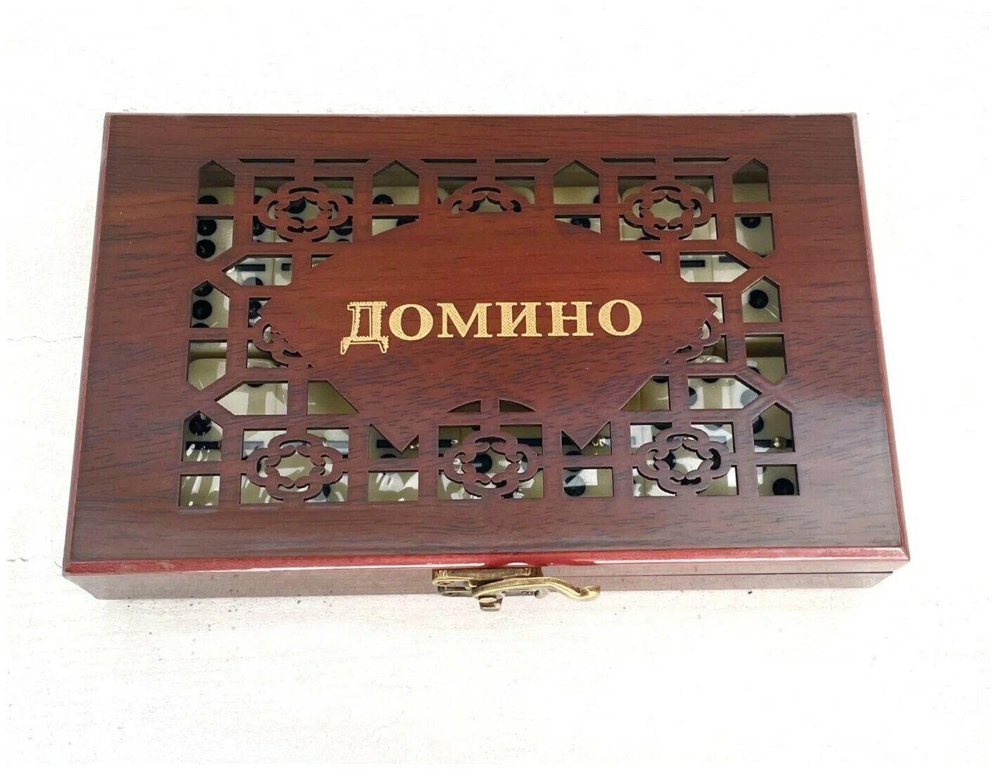 Домино, в подарочной (деревянной) коробке.