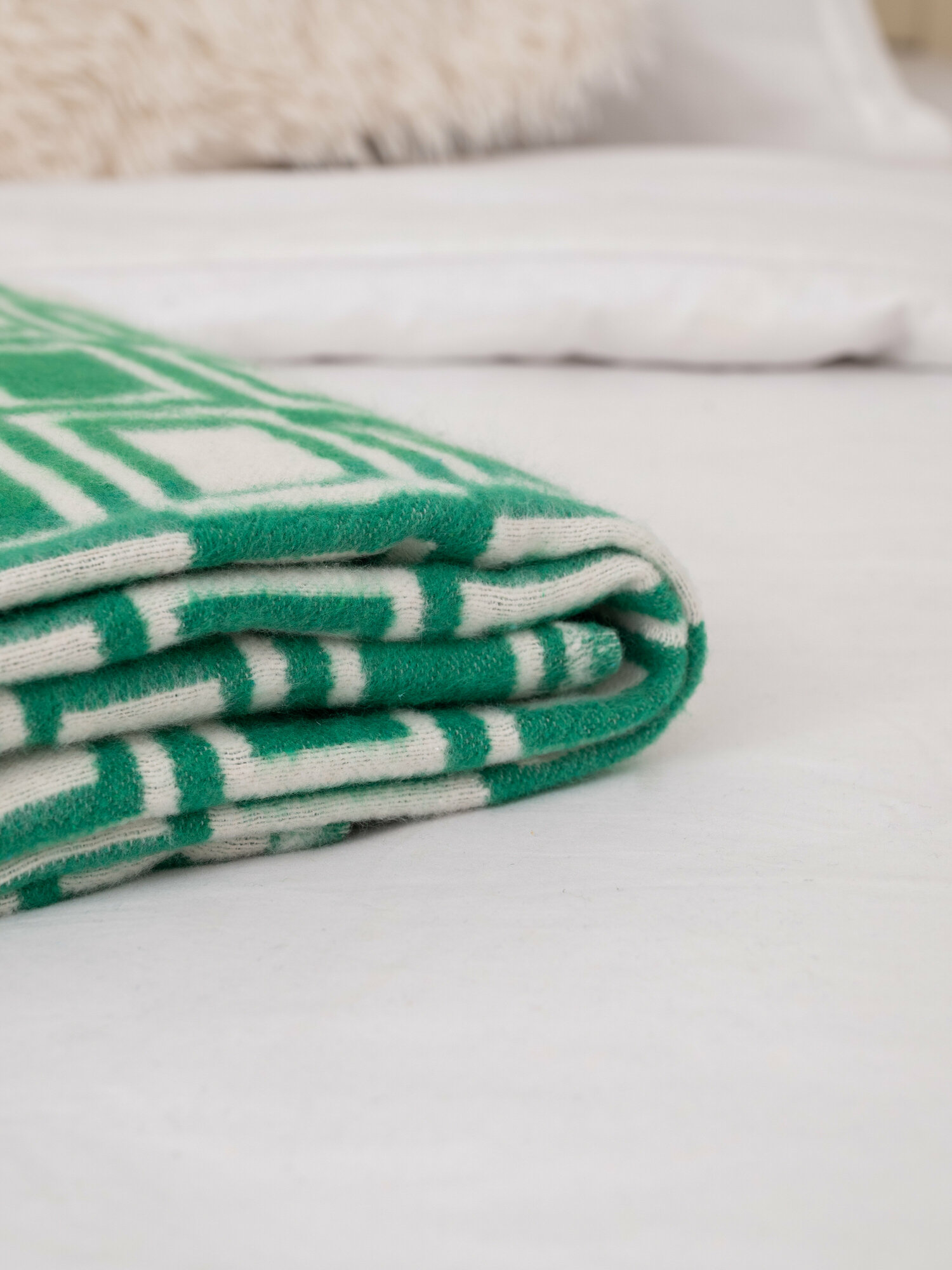 Одеяло байковое 1,5 спальное (140*200см), зеленое, клетка - фотография № 8