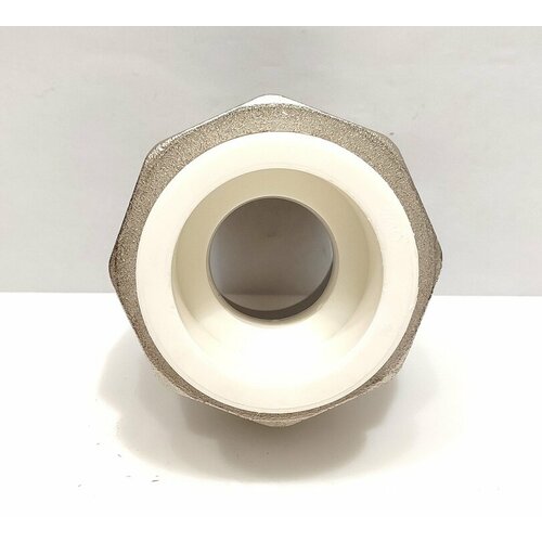 Муфта разъемная с переходом на наружную резьбу 40 х 11/4