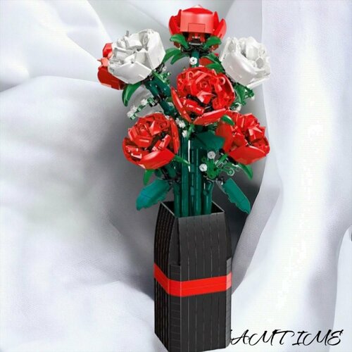 картина маслом цветы букет в белой вазе Конструктор Букет роз в вазе 92365, 878 дет.
