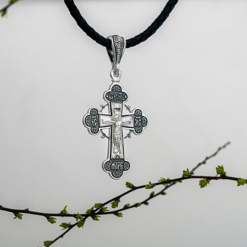 Крестик Леона, серебро, 925 проба, чернение, размер 5.3 см.