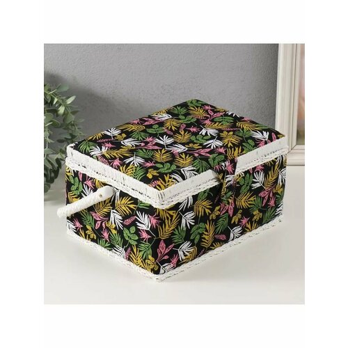 Шкатулка для рукоделия Лесные веточки на чёрном 3016₽