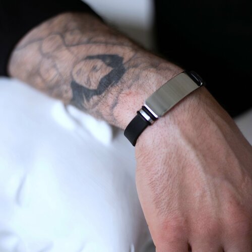 Браслет GRAVURE, 1 шт., размер one size, черный/серебристый