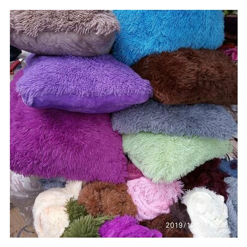 Декоративная подушка мех размер 50 на 50 см фиолетовая