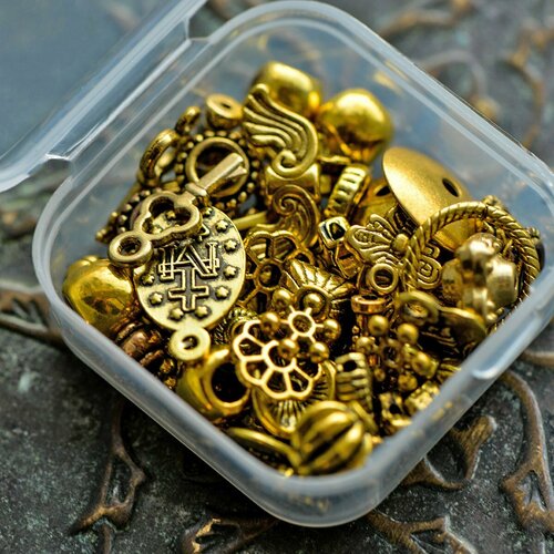 Набор Бусин Шапочек и Подвесок в органайзере Золотой микс для создания сережек браслетов для детского творчества 755₽