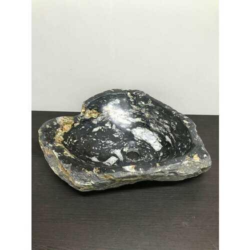 Раковина из натурального природного камня 57х45х15см.